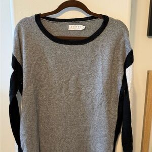 100% Cashmere Velvet Gray and Black Sweater